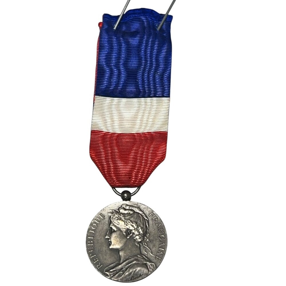 Vintage French Ministry Of Labor Medal 1955 Work Gratitude V. Roy Silver Award